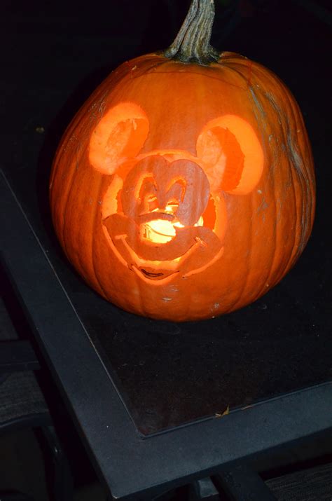 Mickey mouse punpkin